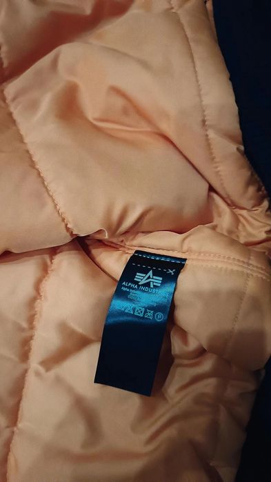 Продам бомбер альфа индустир