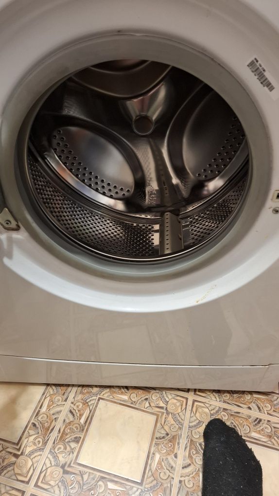 Продам пральну машинку indesit