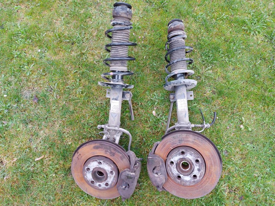 Skoda FABIA 3 1.0 Zwrotnica Mcpherson Mcperson PRAWY Amortyzator