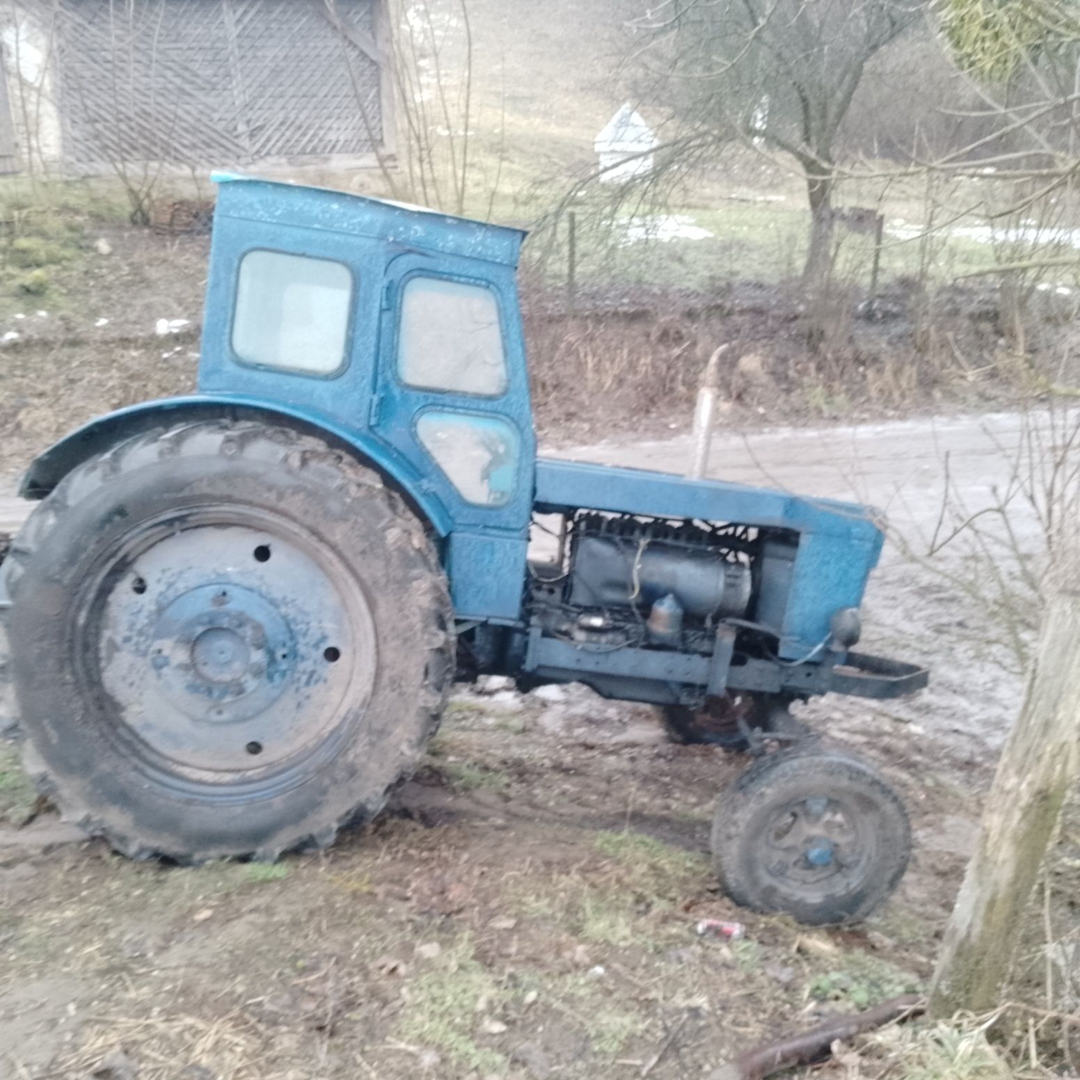 Продається трактор