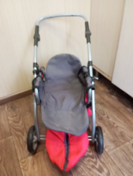 Коляска для кукол