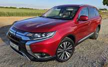 Mitsubishi Outlander Mitsubishi Outlander 2.0 Instyle Plus 4WD CVT; 2019; 7 osobowy