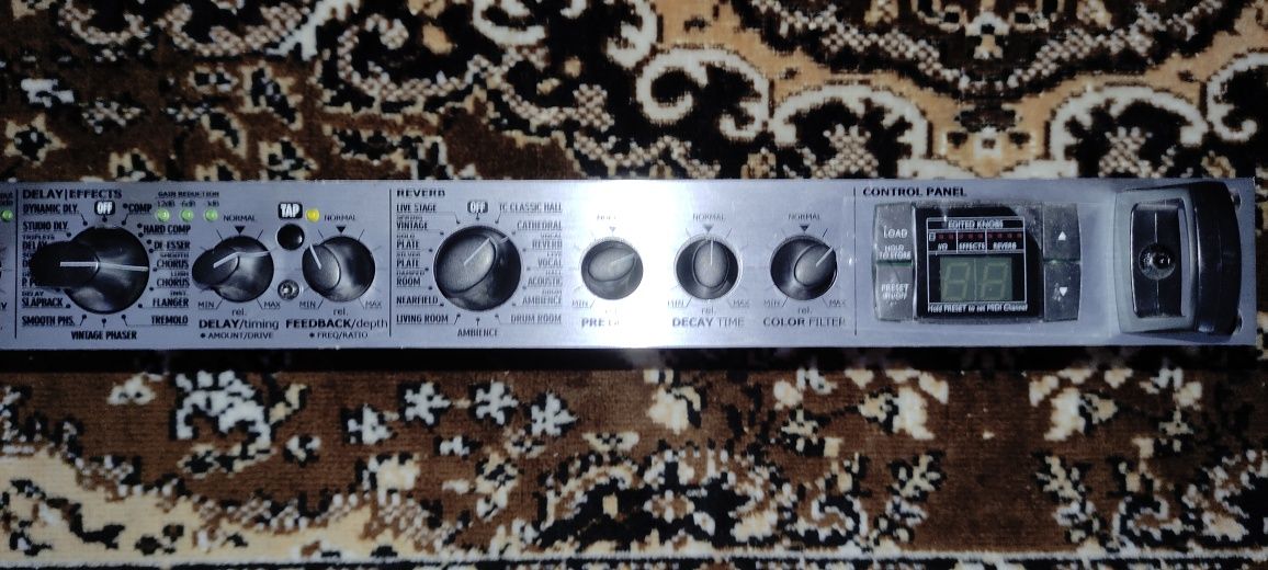 Процессор эффектов t.c. electronic M350 (б/у) требует ремонта)