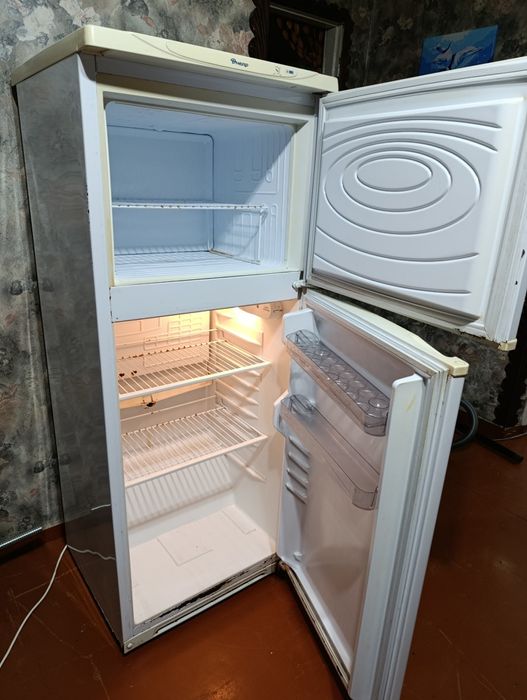 Холодильник "Днепр" 2007 року повністю робочий