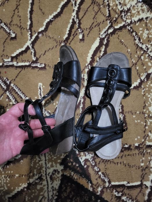 Сандалі жіночі, 37 розмір. Безкоштовно.