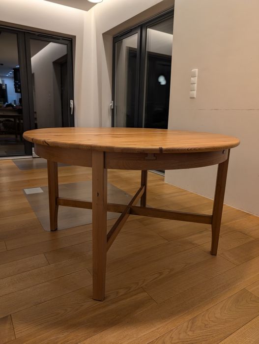 Stół drewniany okrągły rozkładany