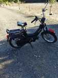 Vendo Piaggio a motor e a pedais, não necessita de matrícula nem segur