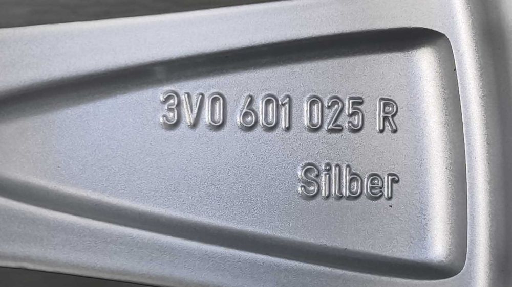 Felgi aluminiowe Skoda Superb IV III Scout Vw 18" 5x112 Et44 (GD1257)