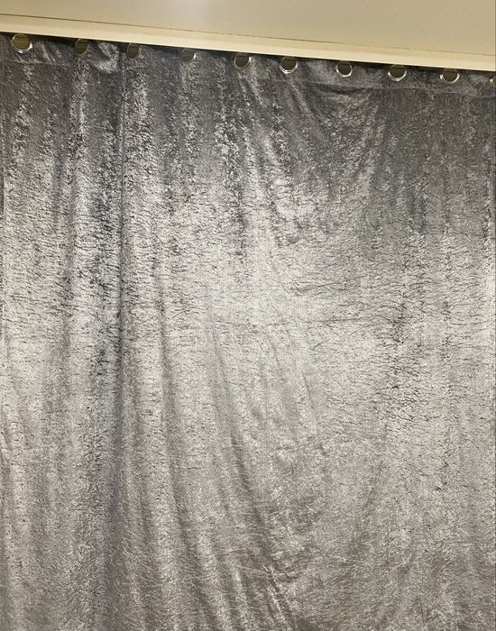 Щтора велюровая  блекаут на люверсах