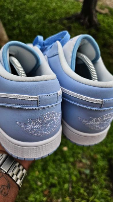 Sapatilhas Nike Jordan 1 Low White 'Ice Blue' - Branco e Azul