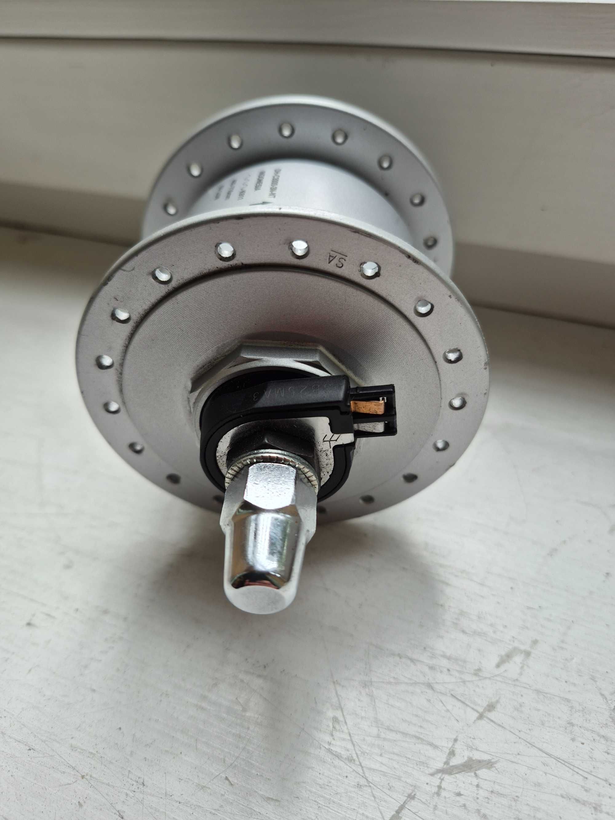 Dynamo Shimano Nexus Stan bardzo dobry