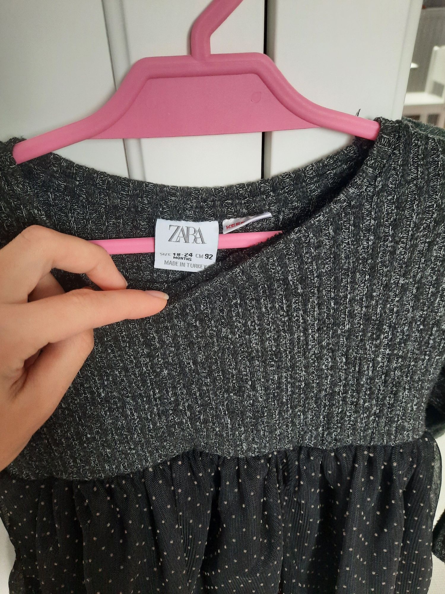 ZARA sukienka czarna 92 i tiul