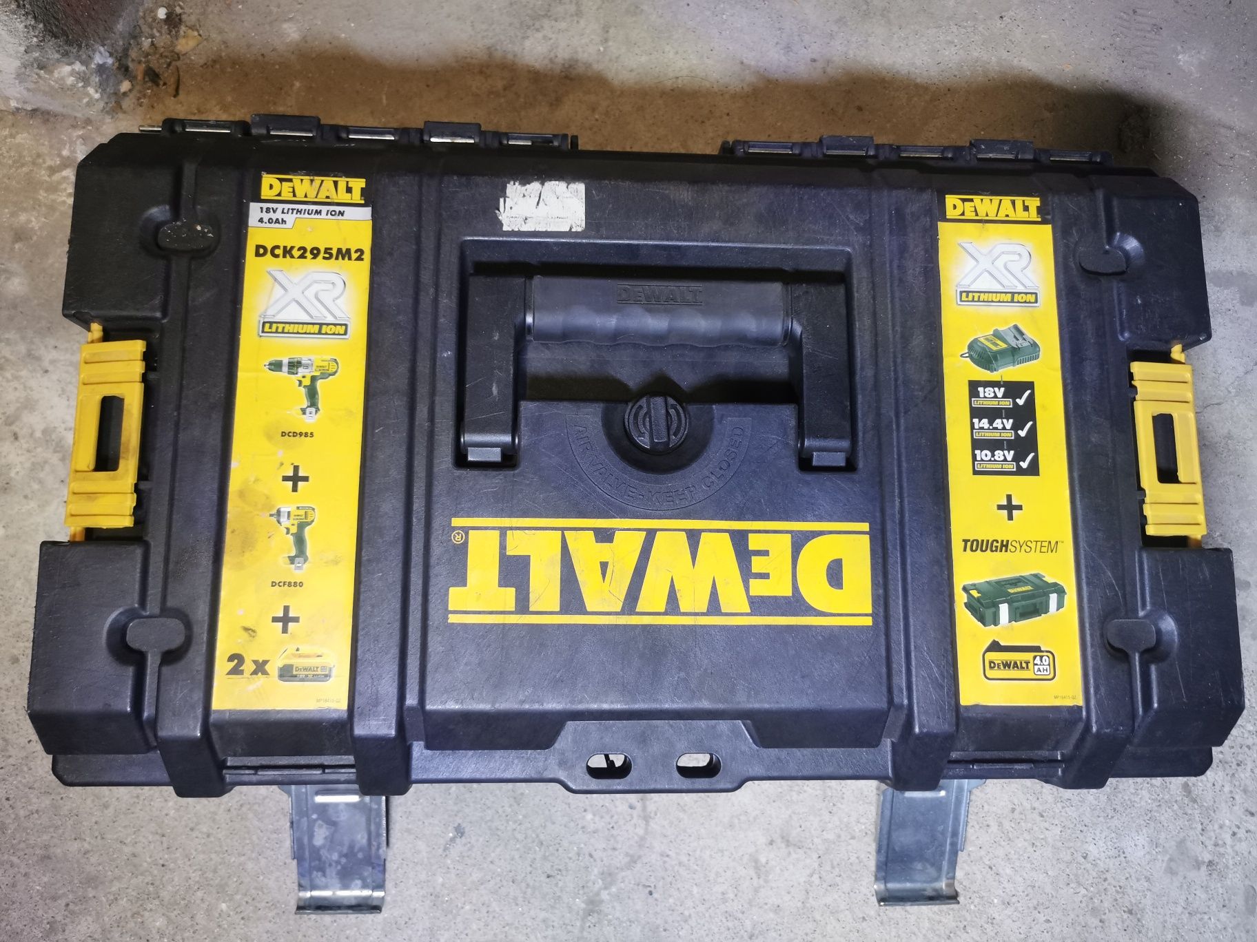 Walizka skrzynka DeWalt ds150 toughsystem wklady