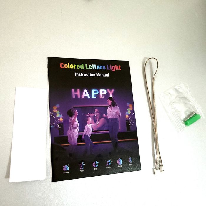 Dekoracyjna podświetlana litera "Q" LED – wielokolorowa, RGB