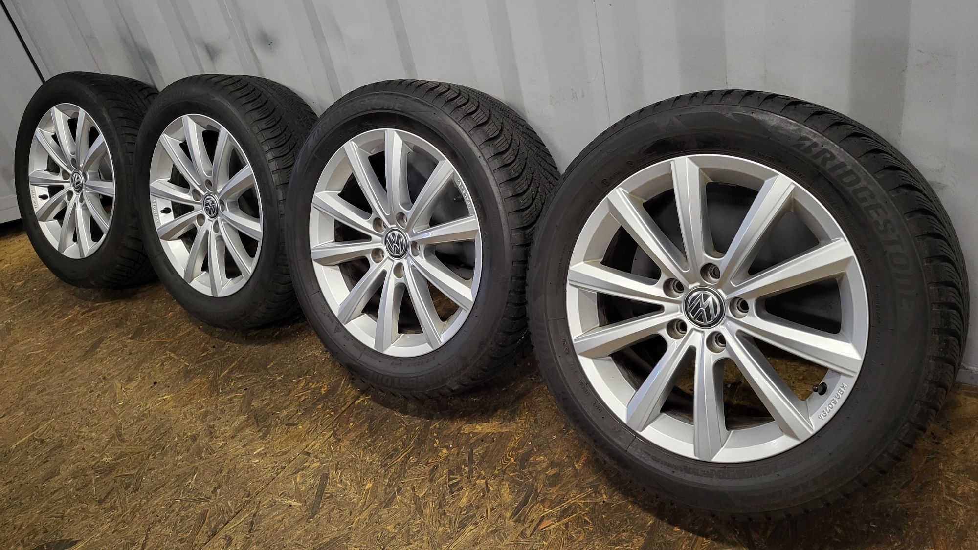 Alufelgi Vw 17" 5x112 z oponami 215/55 R17 Passat B8 B7 T-Roc