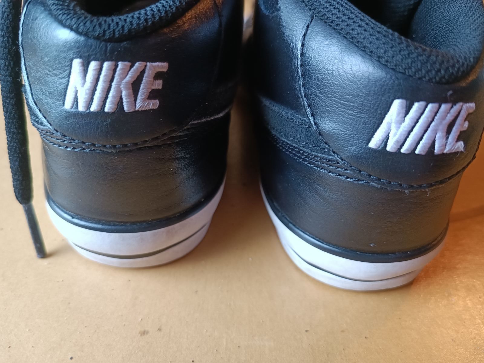 Кросівки Nike Capri II Mid Black 36.5р.
