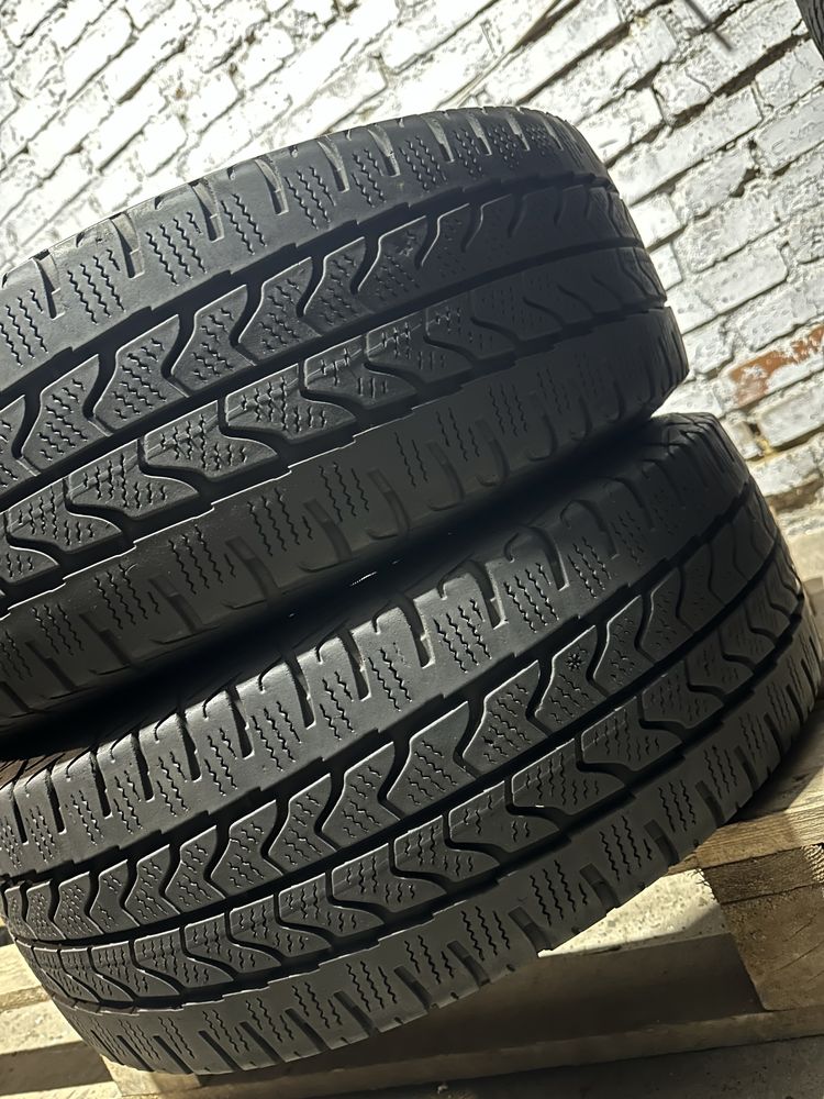 Пара 215/65 R16С GoodYear UltraGrip   /всесезон/