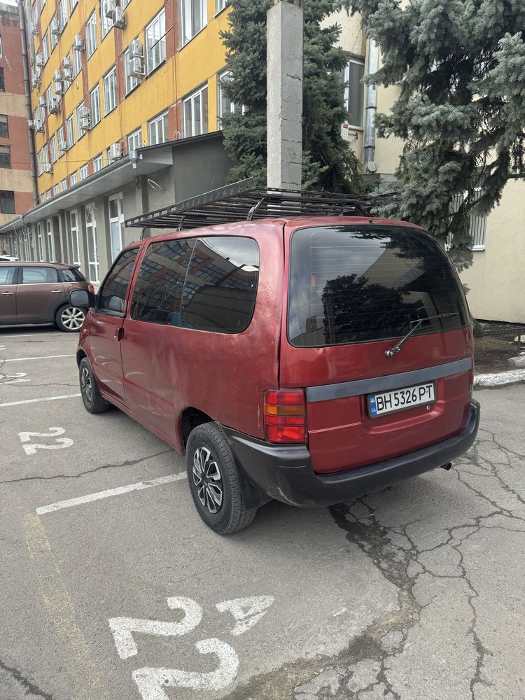 Продам хороший бусик Nissan Vanette 1.6 бензин 1996 год