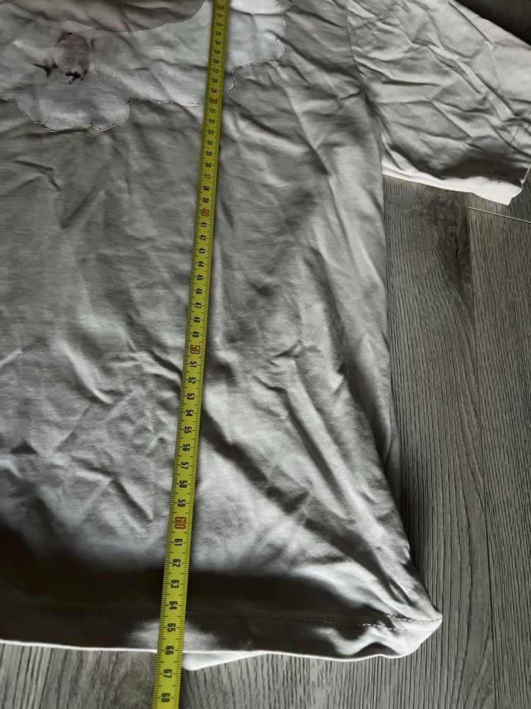 Yeezy gap tee Size S fit M/L