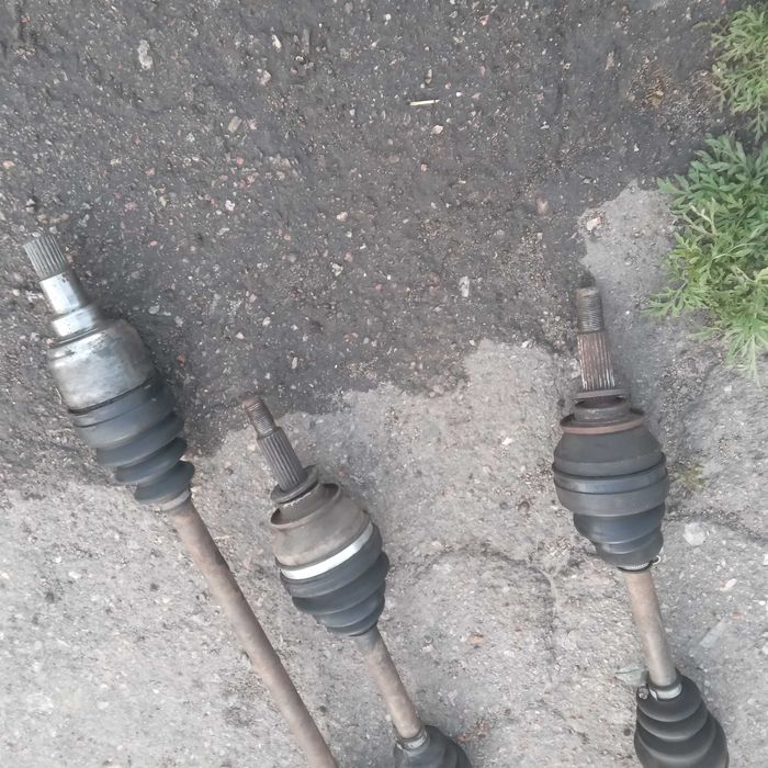 Полуось привод шрус Таврия Славута