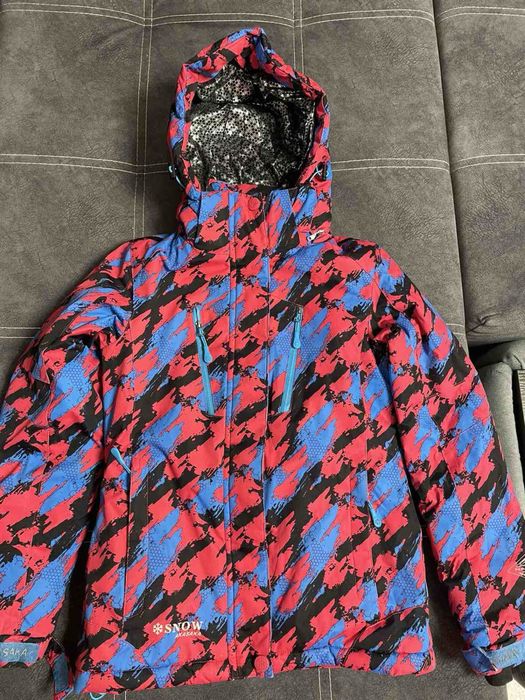 Зимняя куртка на девочку 8-10 лет