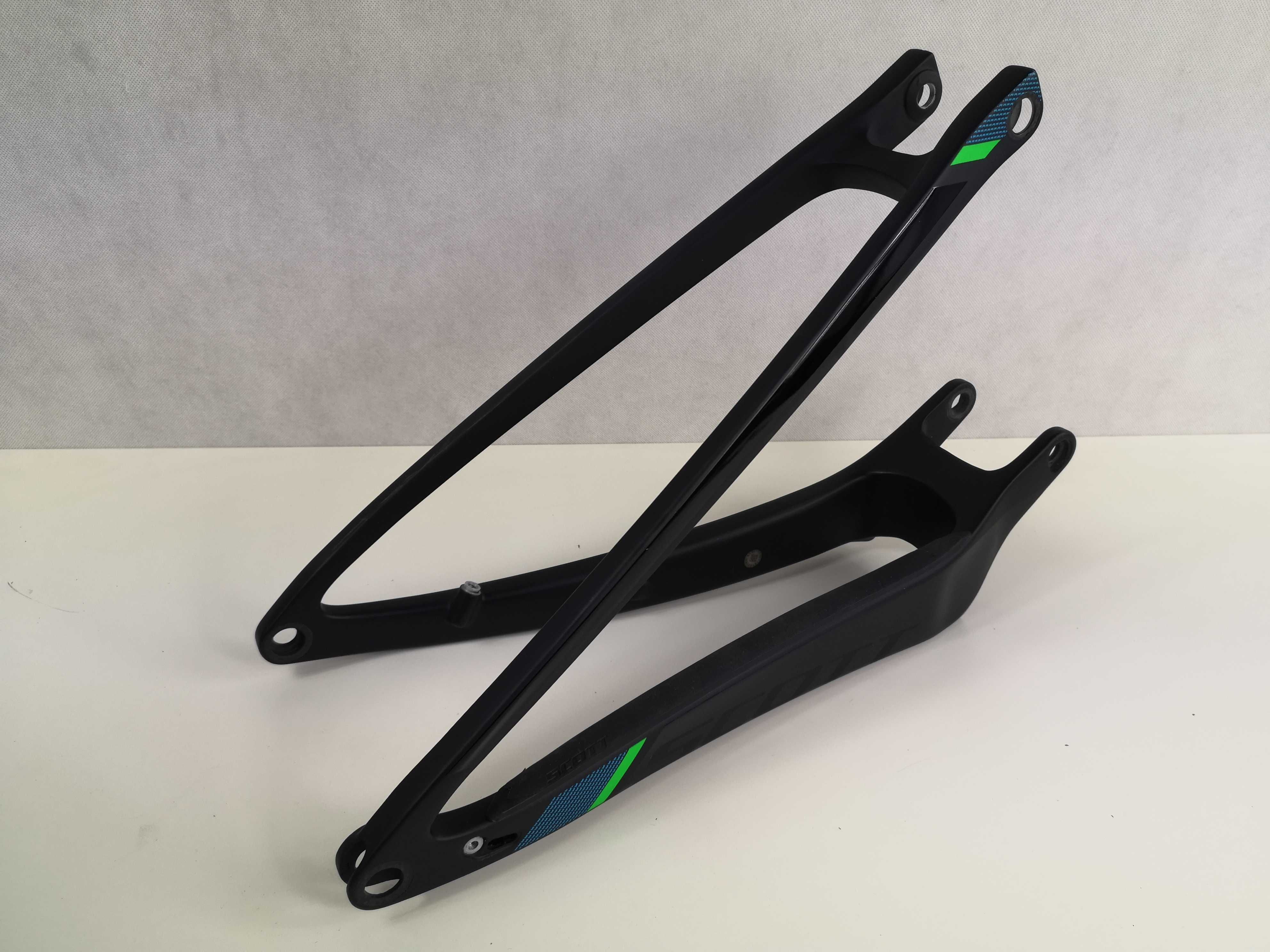 Nowy tylny wahacz SCOTT SPARK RC 700 ultimate carbon