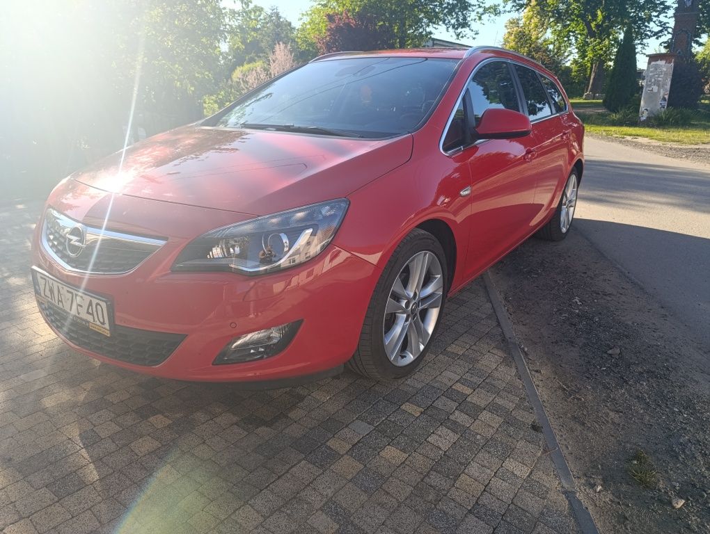 Opel Astra J 1.4 turbo +gaz