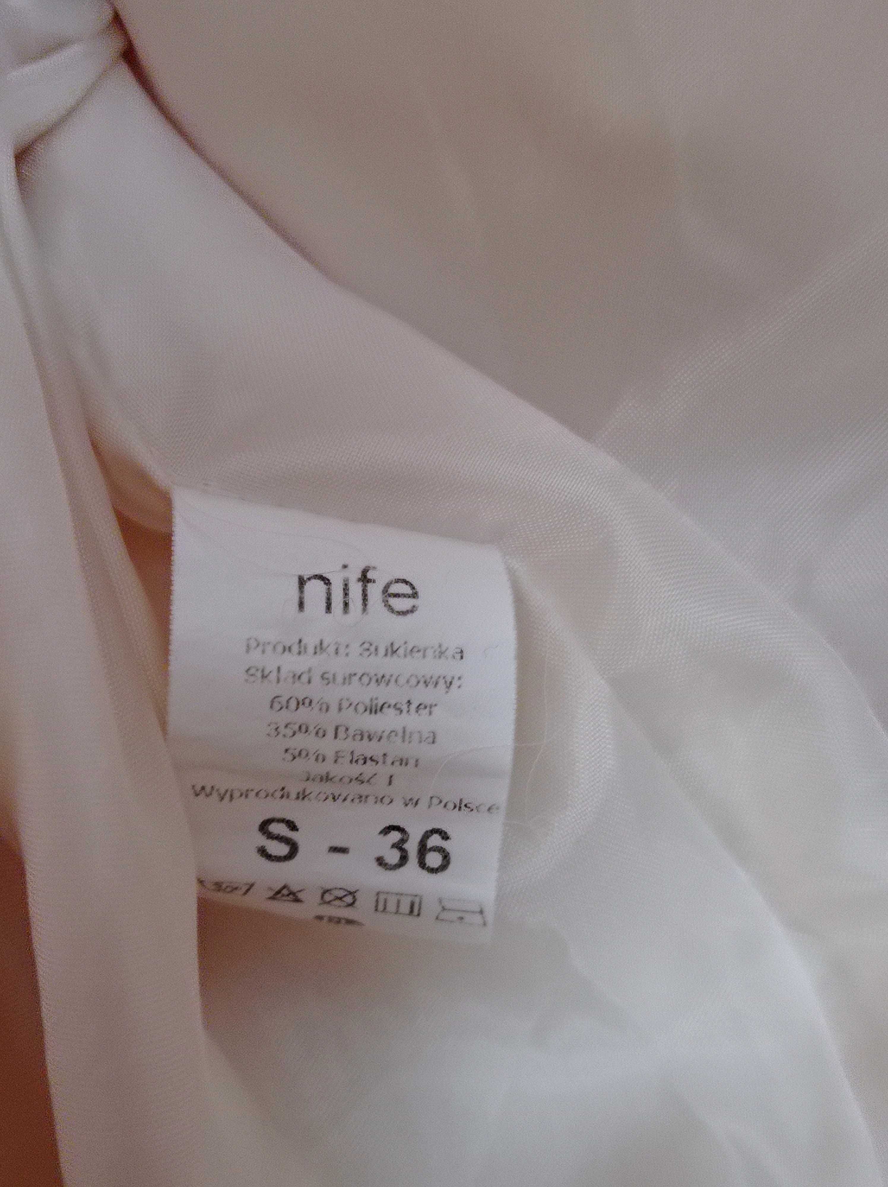 Kremowa rozkloszowana sukienka Nife, ecru, przyjemny materiał