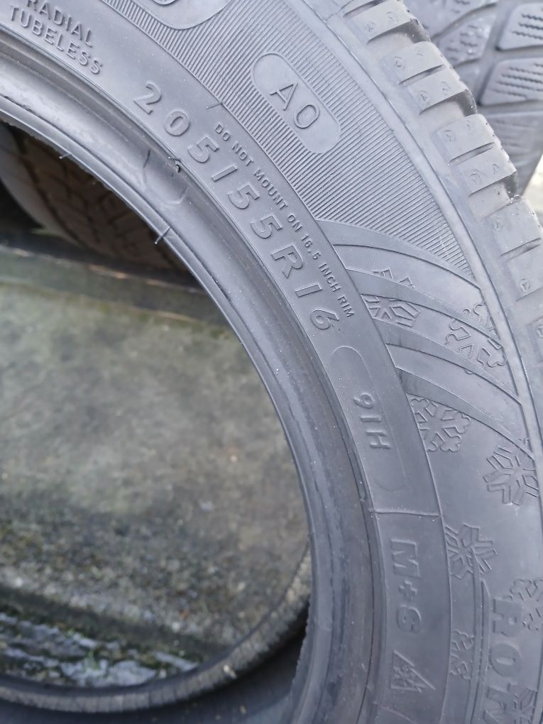 Шини Dunlop 205 55 R 16 4шт Зима (0323) Резина
