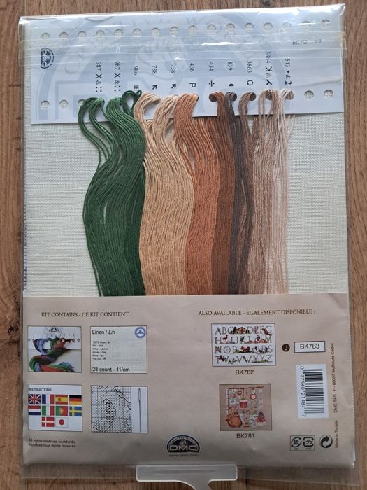 Kit de ponto cruz "Chalet sampler" da DMC