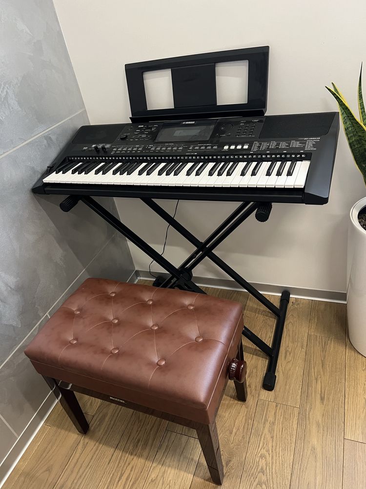 Cинтезатор YAMAHA PSR- E463