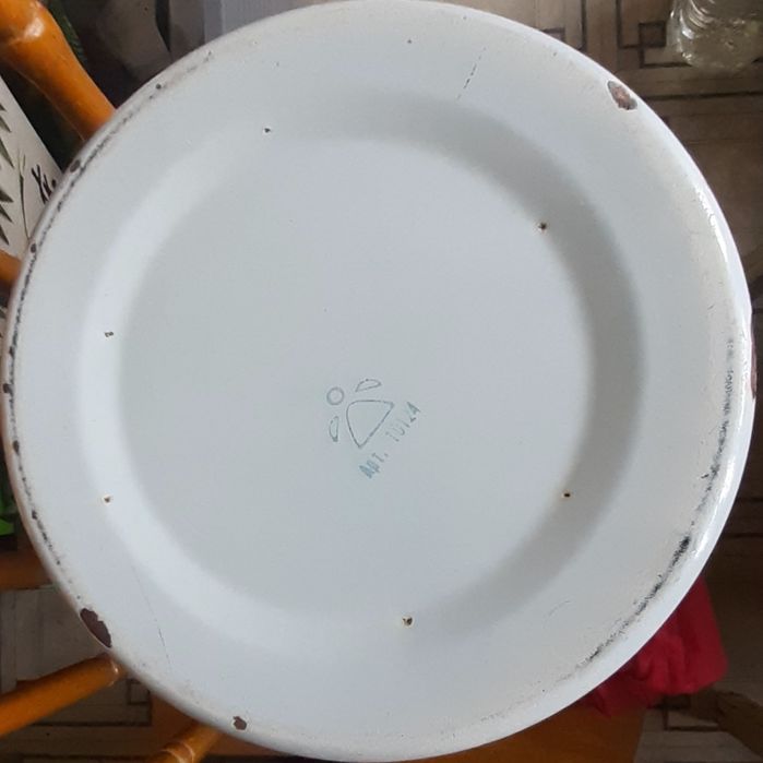 Ведро эмалированное с ручкой