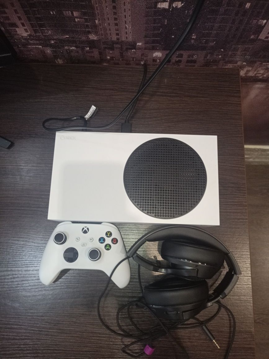 консоль Xbox series s