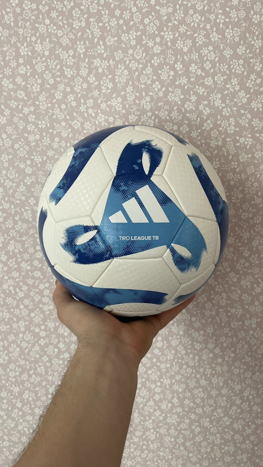 Футбольный мяч adidas tiro tb fifa basic