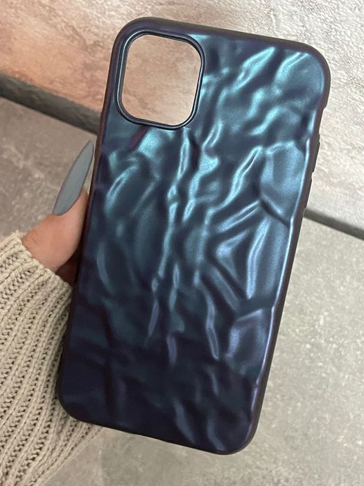 Продаю вживані чохли на айфон 11 та айфон 8.