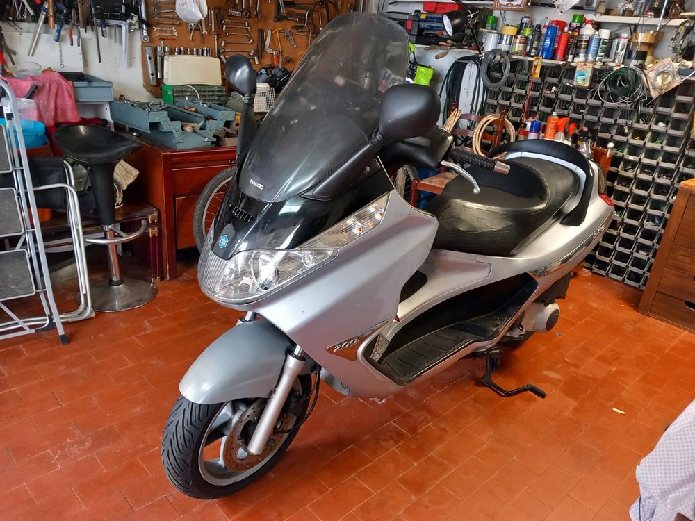 Piaggio X8 200cc