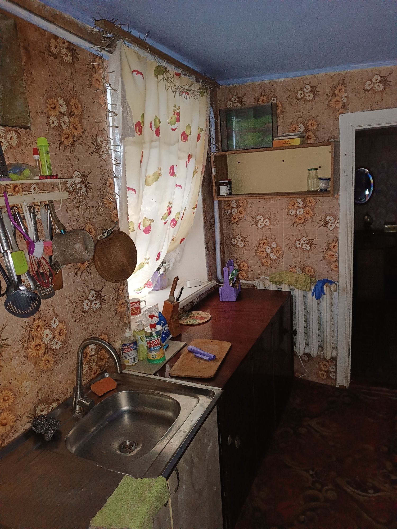Продаю 2к квартиру в общем дворе на Спасской