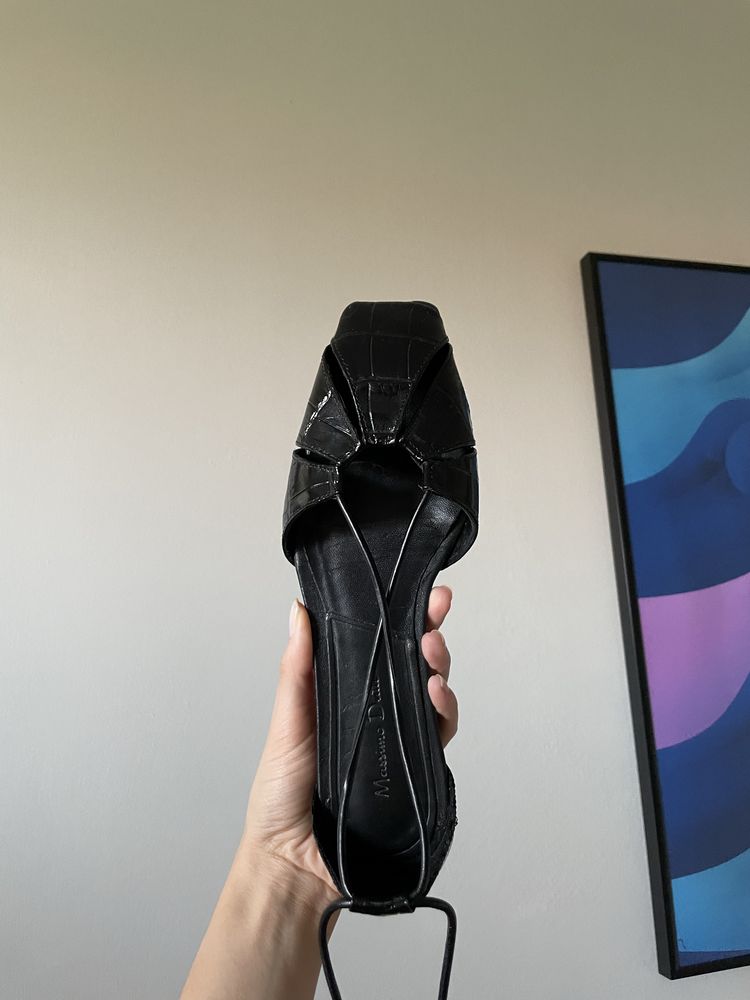 Wiązane skórzane buty Massimo Dutti