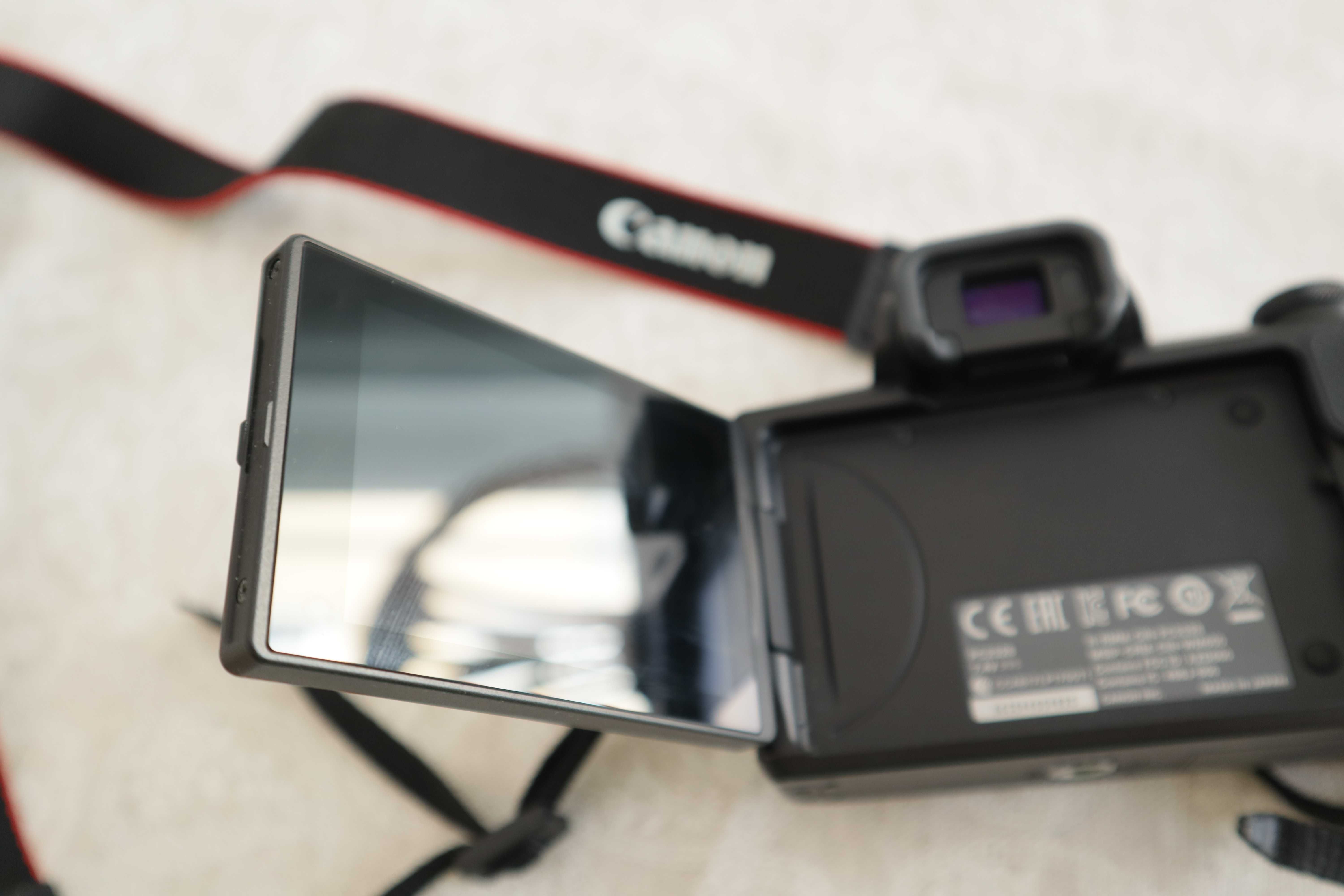 Máquina fotográfica Canon EOS M50 com Objetiva 15-45 mm de origem