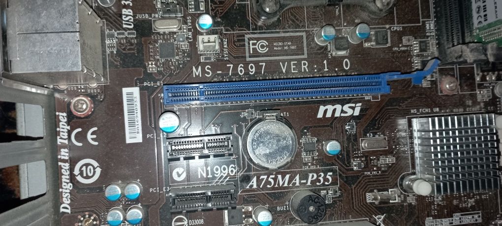 Материнська плата на сокет FM1 MSI a75ma-p35