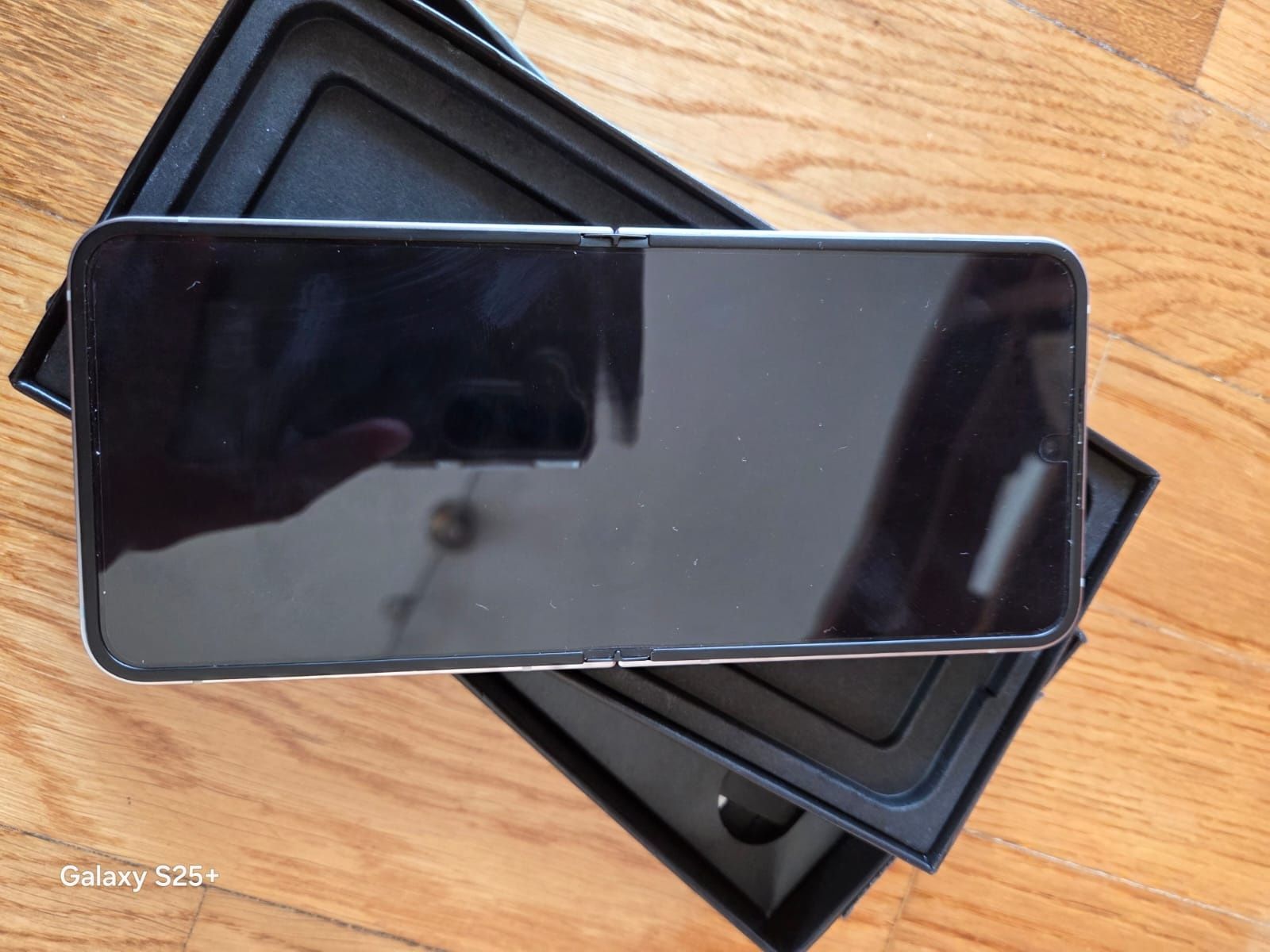 Samsung Galaxy Z Flip6