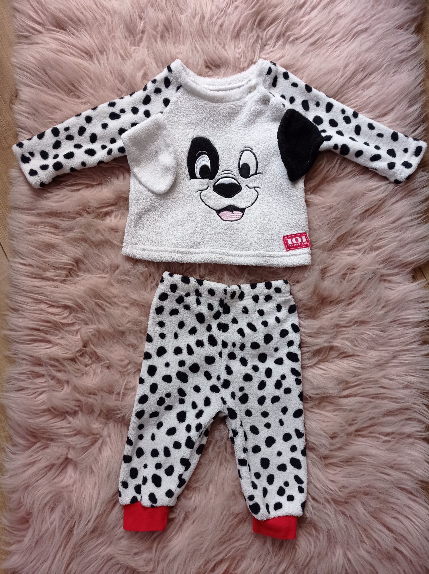 Dres Disney r.74/80 101 Dalmatyńczyków