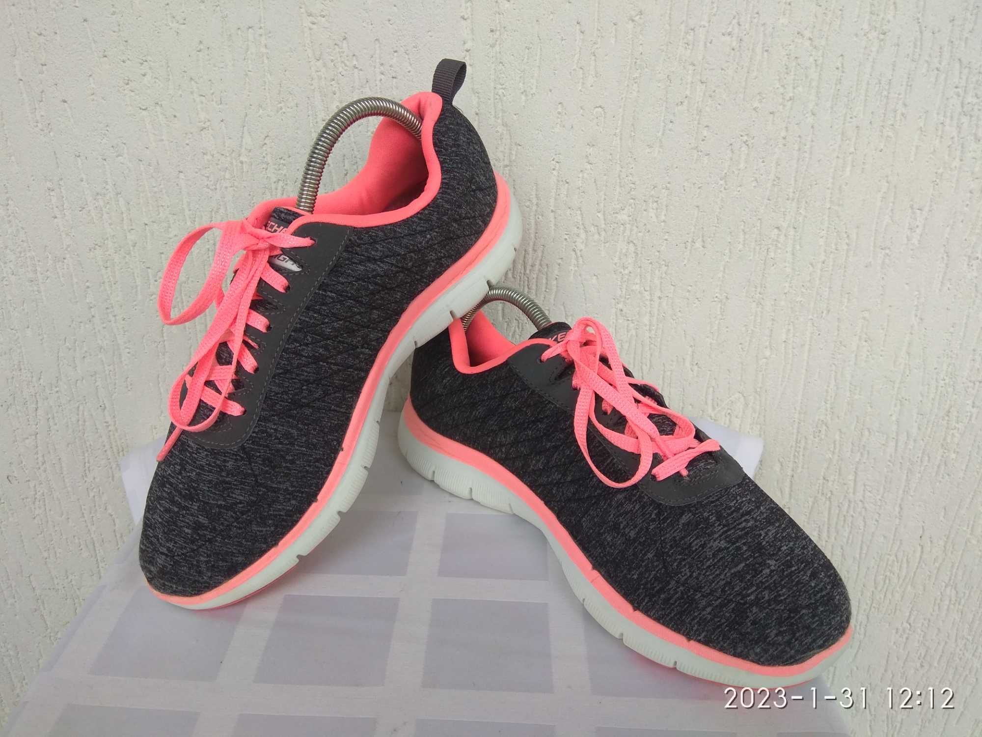 Суперлегкие,текстильние кроссовки Skechers Lite-Weight р.39