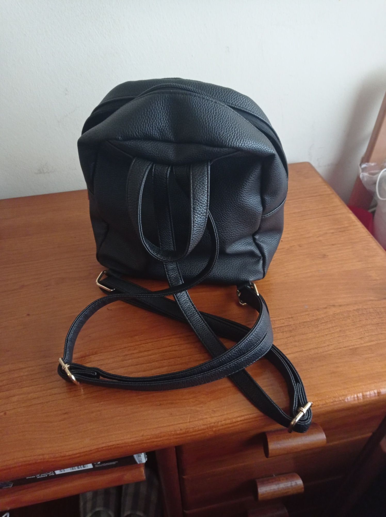 Mochila    preta