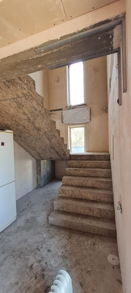 Продаж власного будинку з якісних матеріалів
