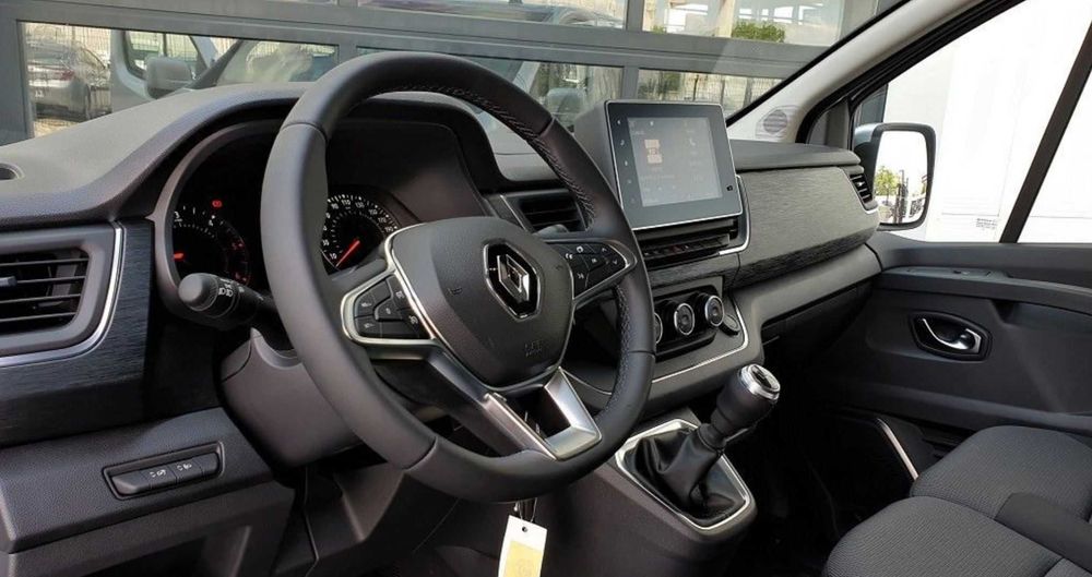 NOWY Renault Trafic 9-osobowy - wynajem bus, wypożyczalnia