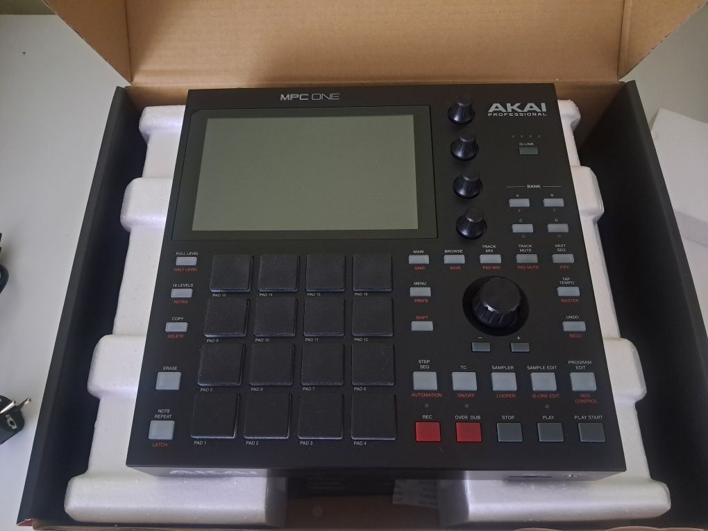 Akai MPC One black