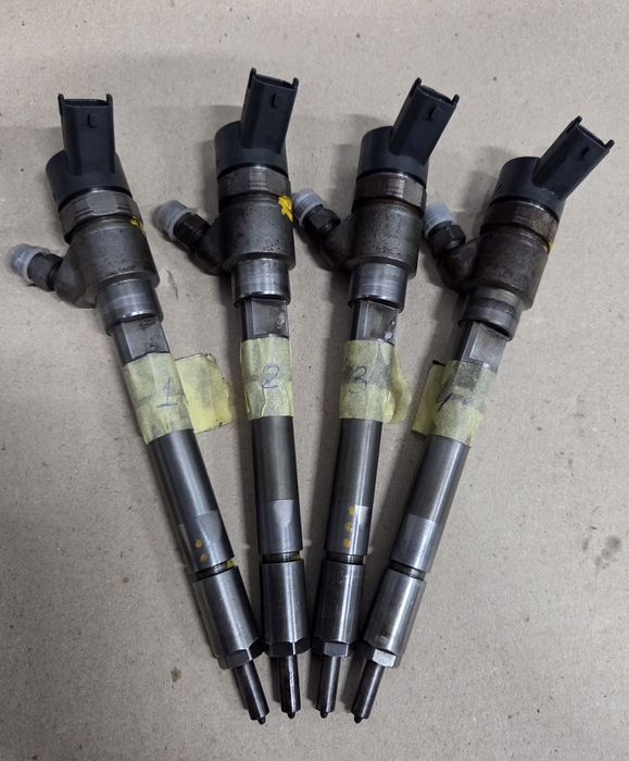 Форсунка Kia Sportage Спортейдж Hyundai Tucson Туксон 2.0 2006-10