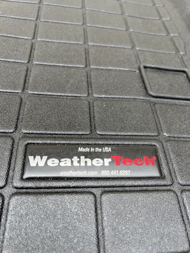 Автокилимки / коврики (набор) WeatherTech на Jeep Wrangler Unlimited