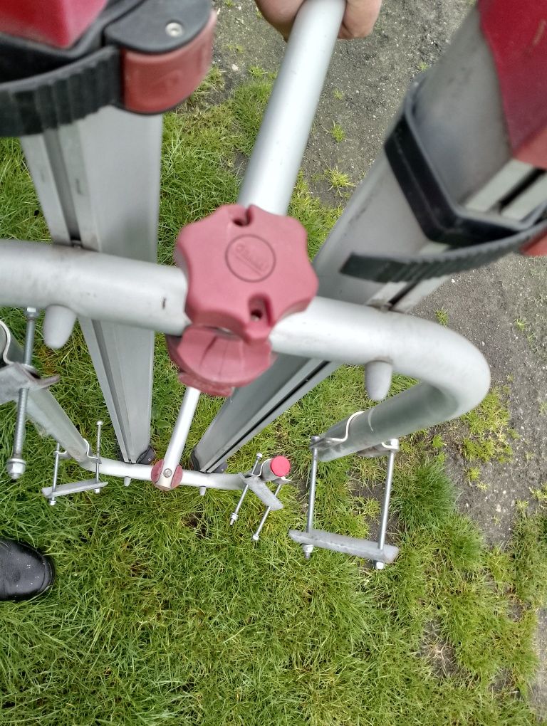 Bagażnik na dwa rowery rowerowy na dyszel przyczepy kempingowej